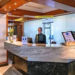 阿姆斯多芬大酒店 酒店