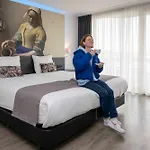 阿姆斯多芬大酒店 4*